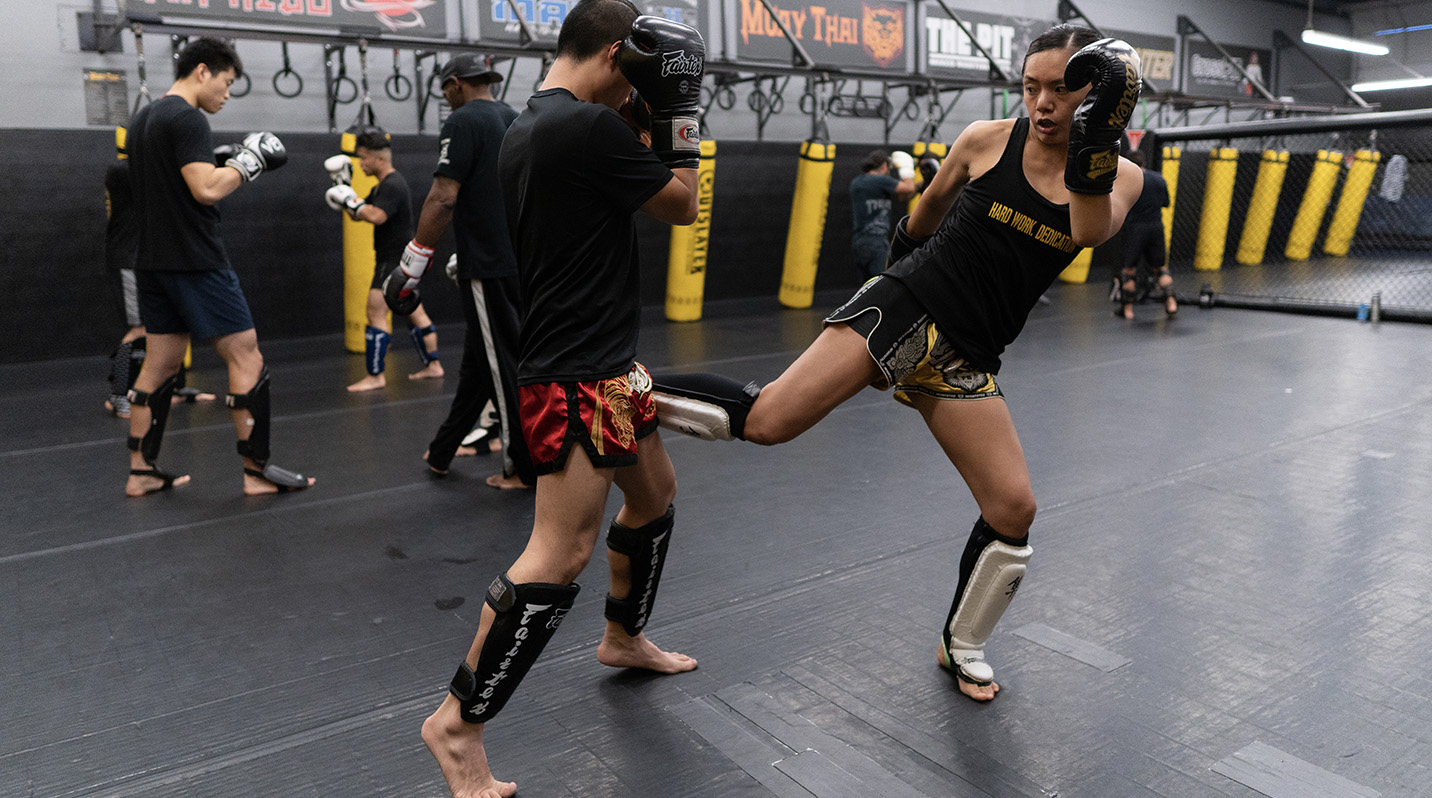 Muay Thai Kickboxing